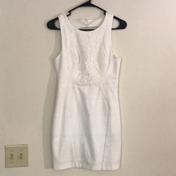 White mini dress with back cut out - Picture 1 of 5